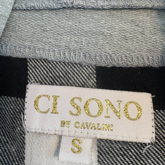 Flannel with built in hoodie S - Picture 5 of 7